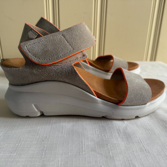 On Foot Platform Wedge Sandal Shoe Beige Suede Neon Orange sz 39 sz 8 - Picture 1 of 7